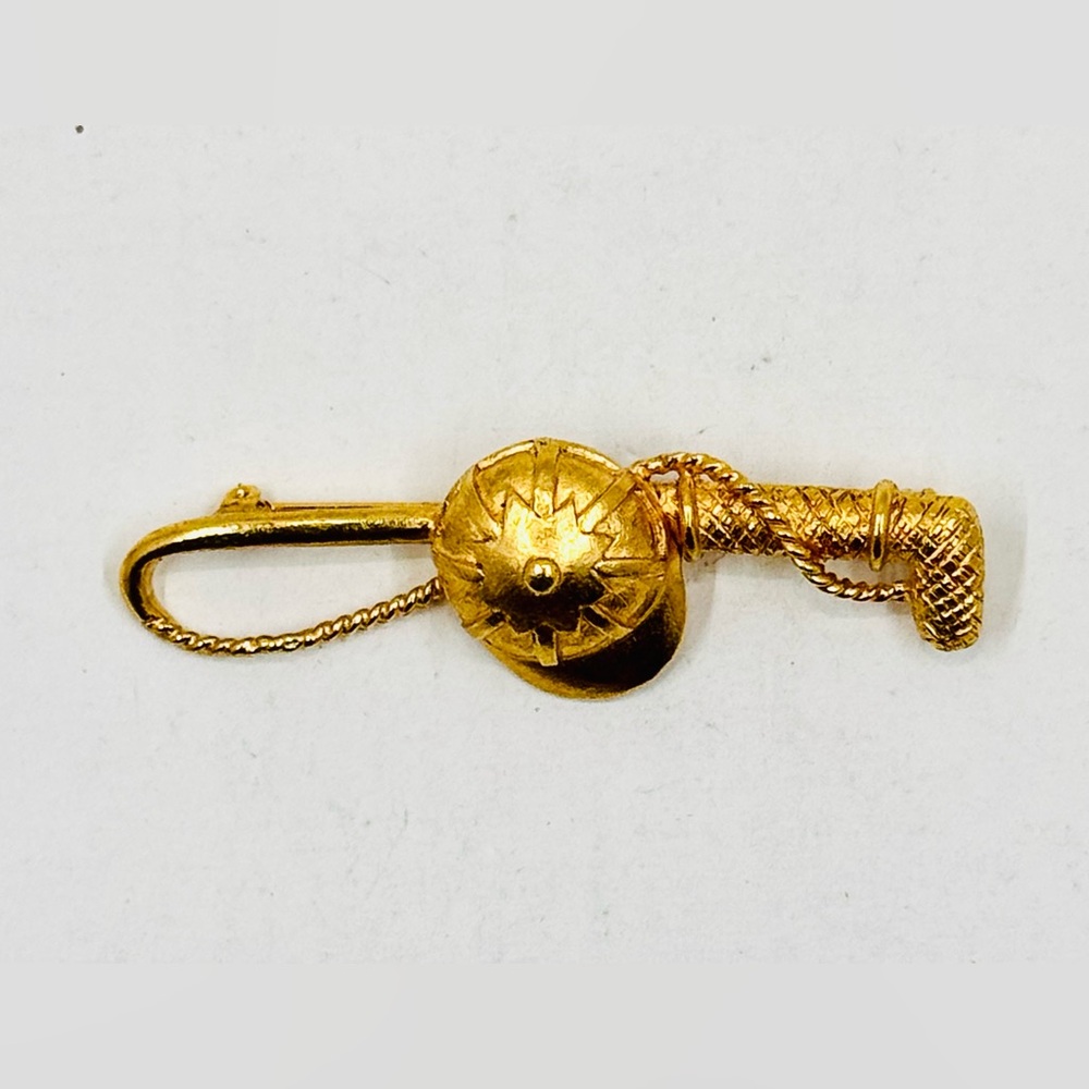 Vintage Maeve Carr Gold Tone Equestrian Horse Hat Riding Crop Brooch Pin